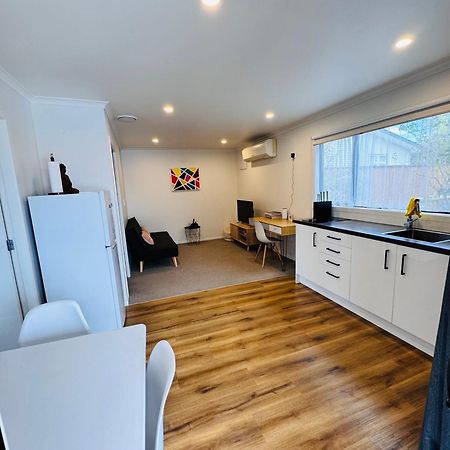 Modern 1 Bedroom Guest House Upper Hutt Eksteriør bilde